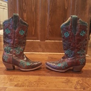 Like New!!!! Three Cross Turquoise Corral boots